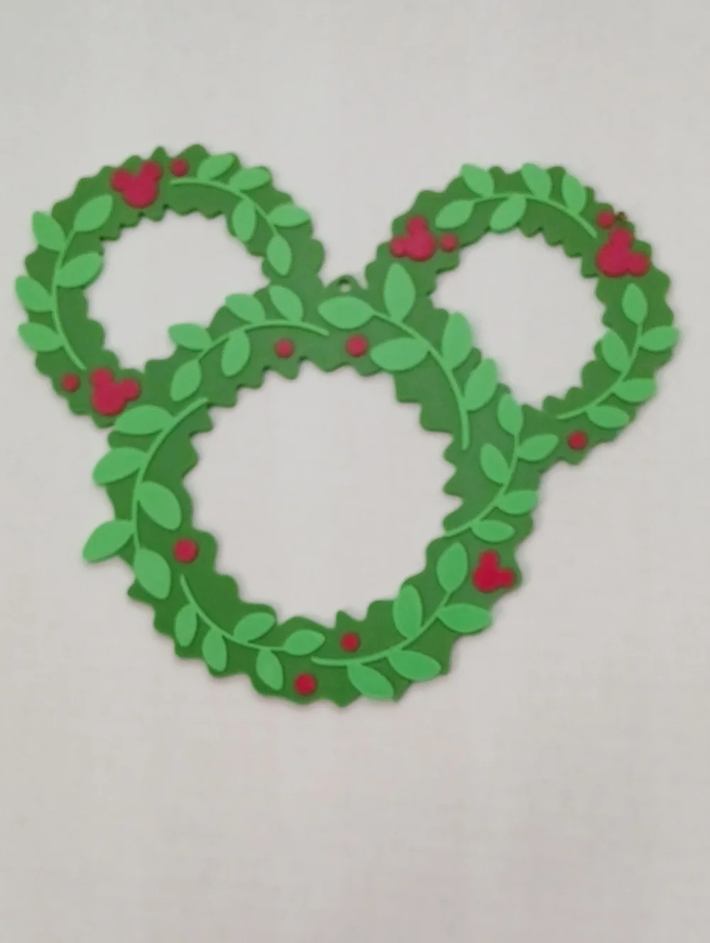 Festive Green Wreath Wall Decor - Holiday Party Accent